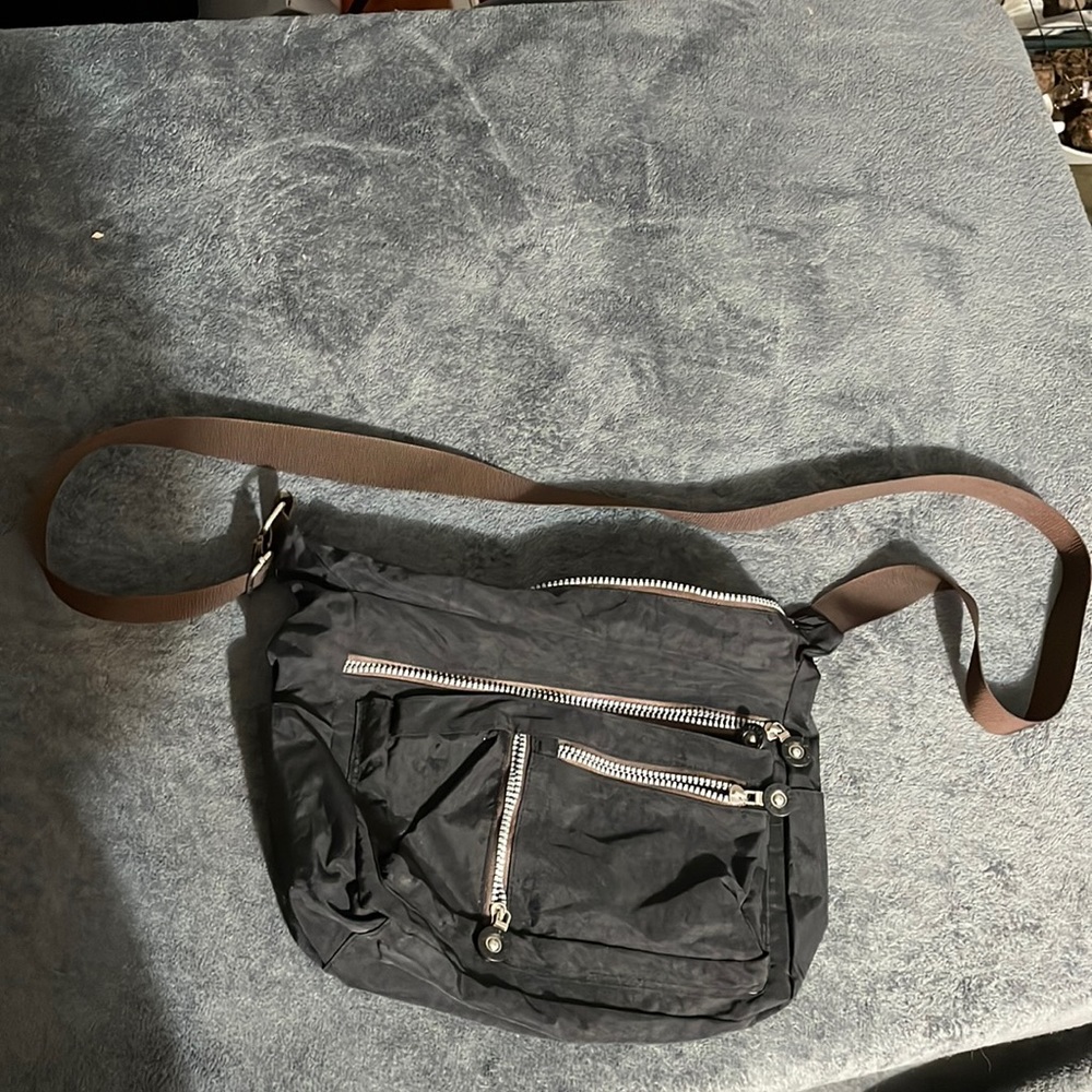 Black and brown zysun bag